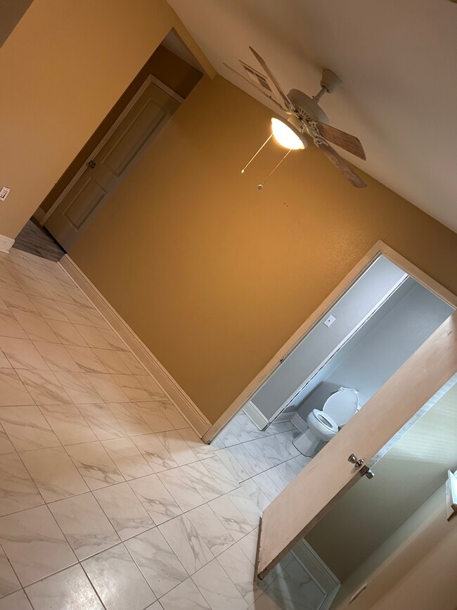 Building Photo - 2800 Dolores Dr