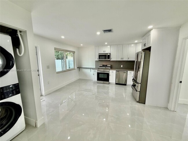 Building Photo - 2885 NW 56th St