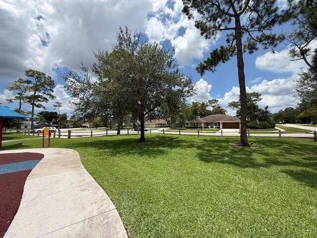 Building Photo - 847 Foresteria Ave