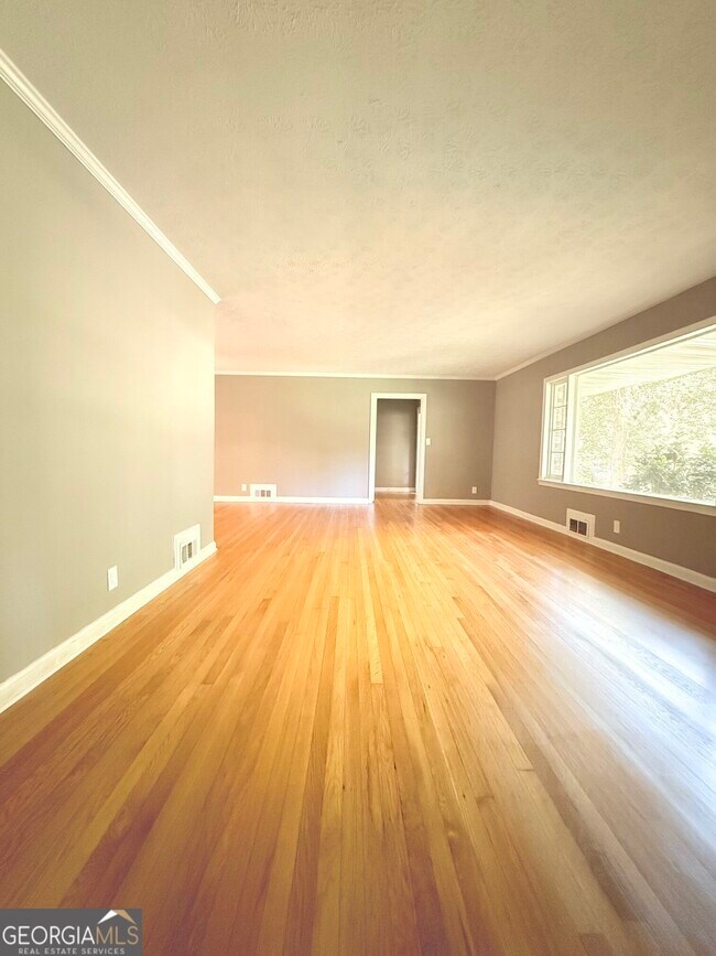 Building Photo - 1397 Jewell Ct