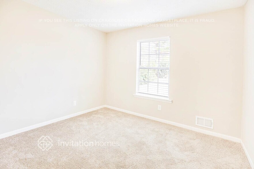 Building Photo - 237 W James Cir