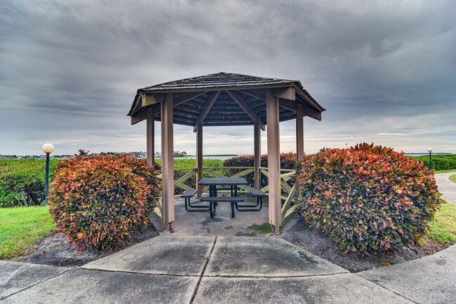 Building Photo - 6260 Palma Del Mar Blvd S