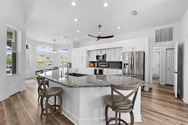 Building Photo - 949 Allegro Ln