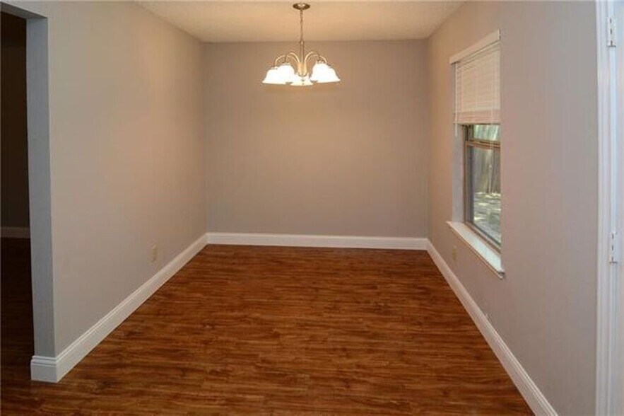 Building Photo - 925 Baldwin St