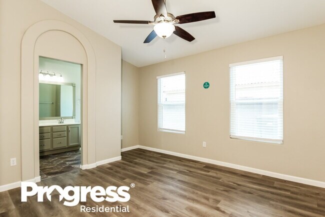 Building Photo - 2613 S Ananea