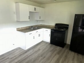 Building Photo - 5405 Suez St