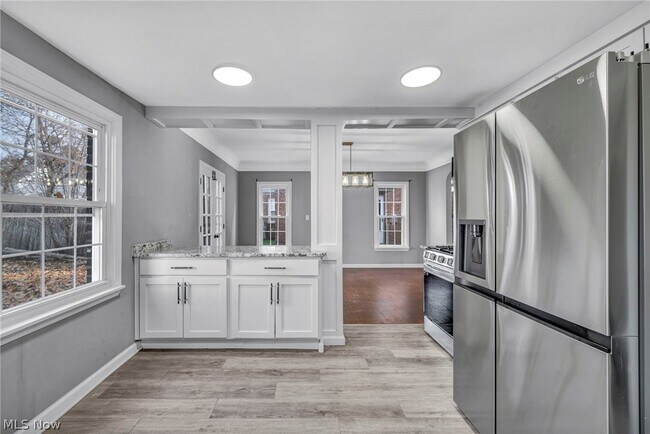 Building Photo - 16809 Scottsdale Blvd