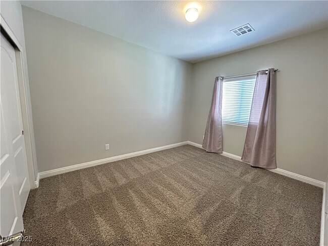 Building Photo - 6433 Willowstone St