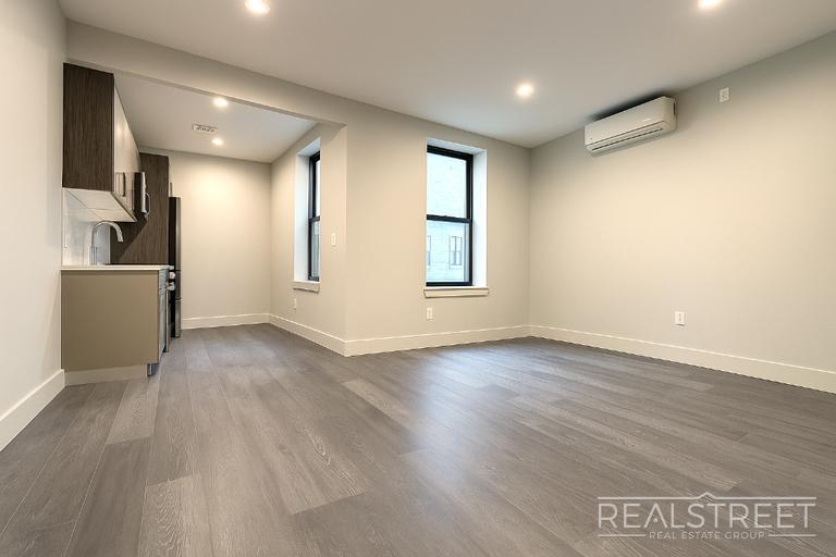 Building Photo - Stunning 1 Bed Near Prospect Park