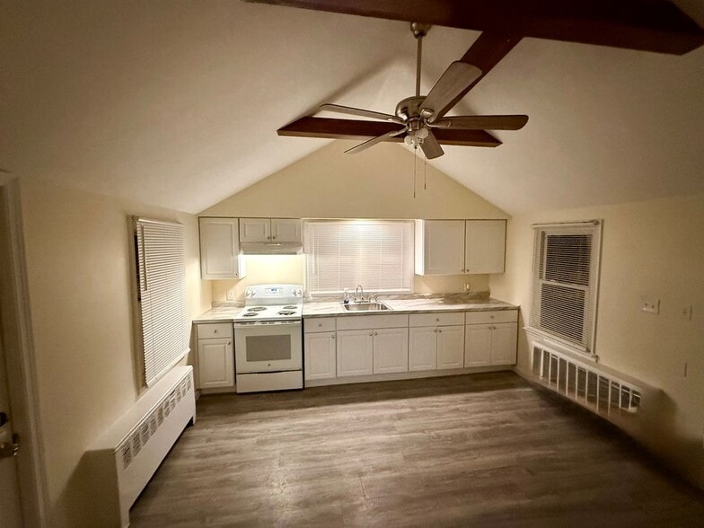 Building Photo - 203 Berkshire Dr