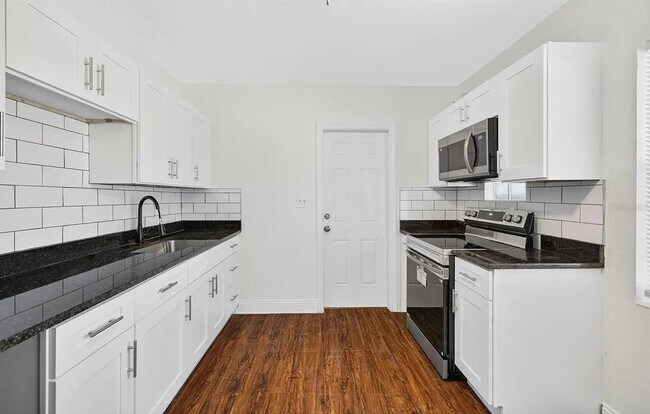 Building Photo - 5517 Gulfport Blvd S