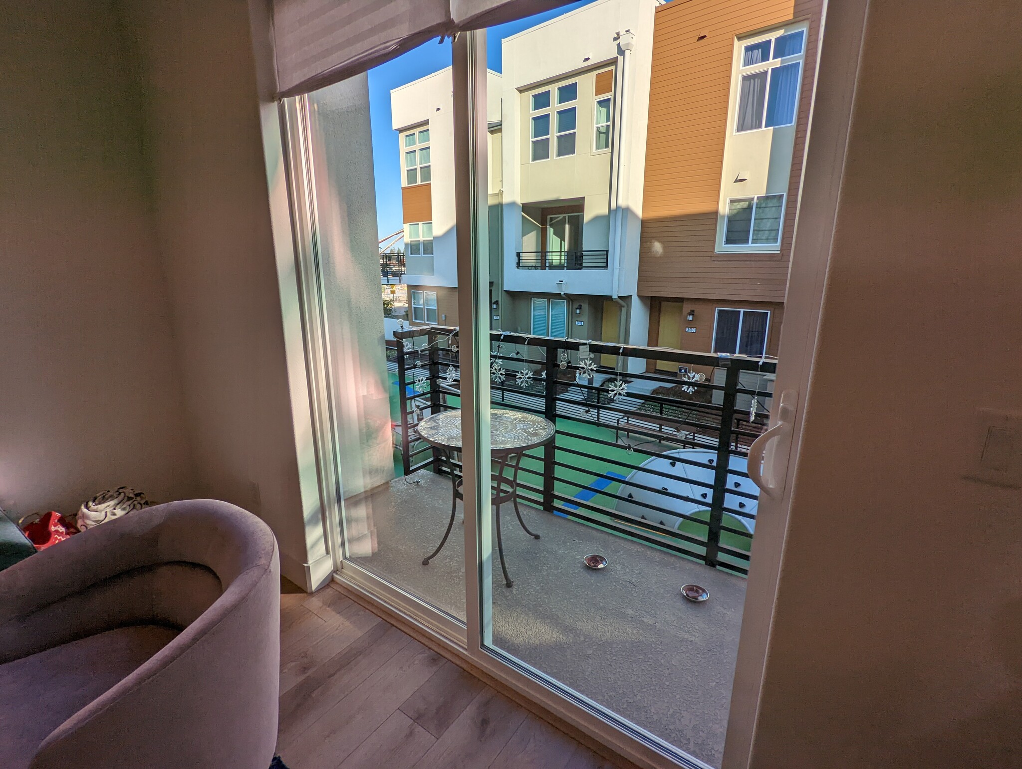 Building Photo - 3328 Flash Cmn