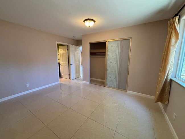 Building Photo - 1529 Auld Ln