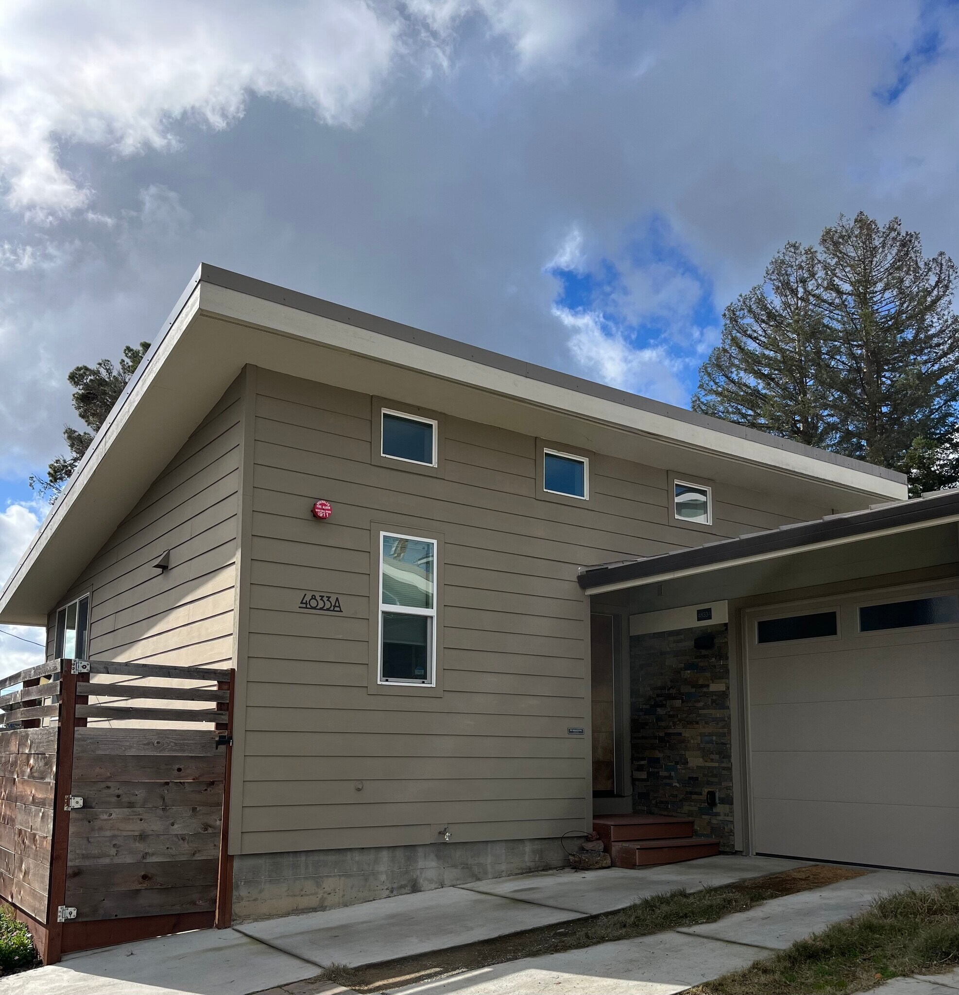 Building Photo - 4833A Proctor Rd