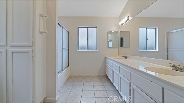 Building Photo - 39563 Chabot Cir
