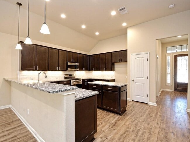 Building Photo - 2216 Lookout Range Dr