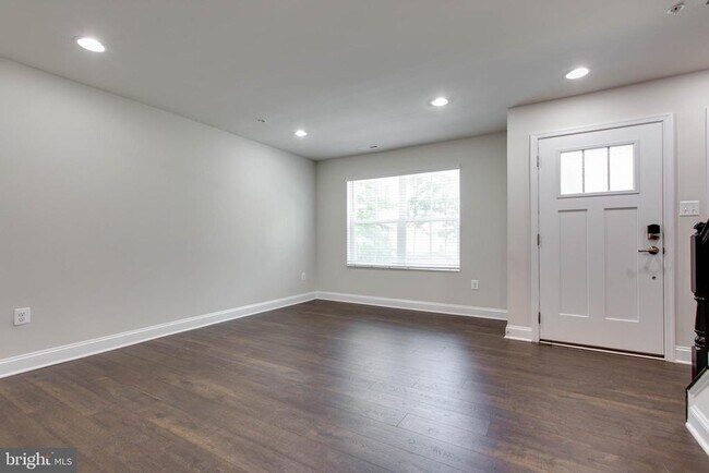 Building Photo - 7110 Druce Way