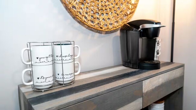 Building Photo - 65 Kimball Ave