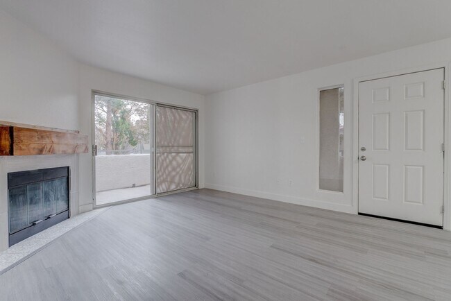 Building Photo - 3060 Tarpon