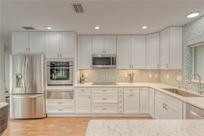 Building Photo - 1984 Sailfish Pl