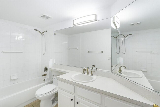 Building Photo - 295 Fareham Dr