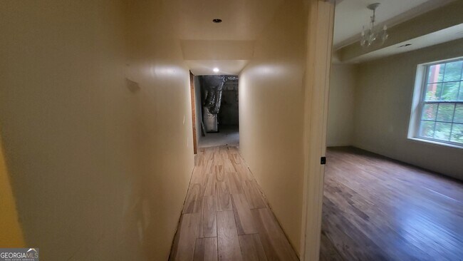 Building Photo - 4810 Edinburgh Dr