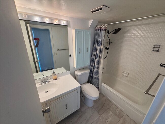 Building Photo - 501 Three Islands Boulevard