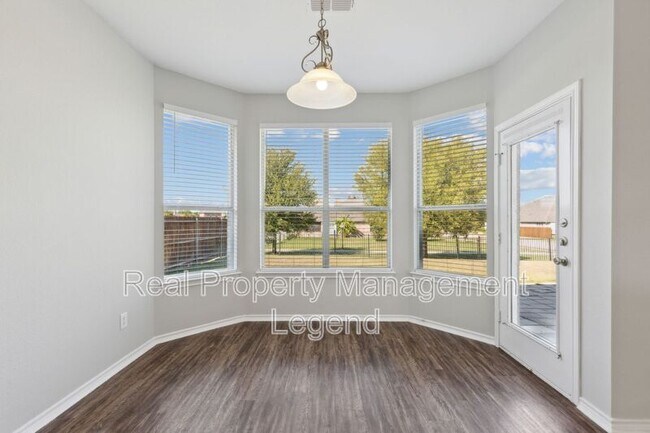 Building Photo - 5100 Brookside Dr