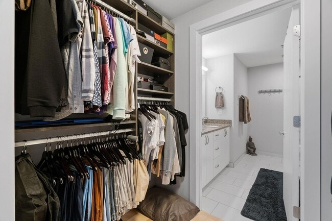 Building Photo - 740 Portland Ave