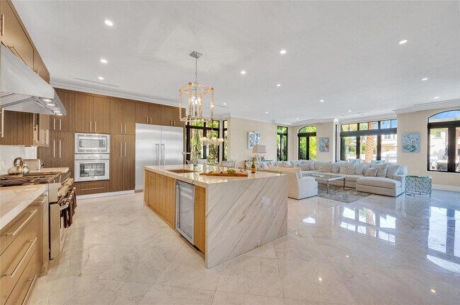 Building Photo - 156 Fiesta Way