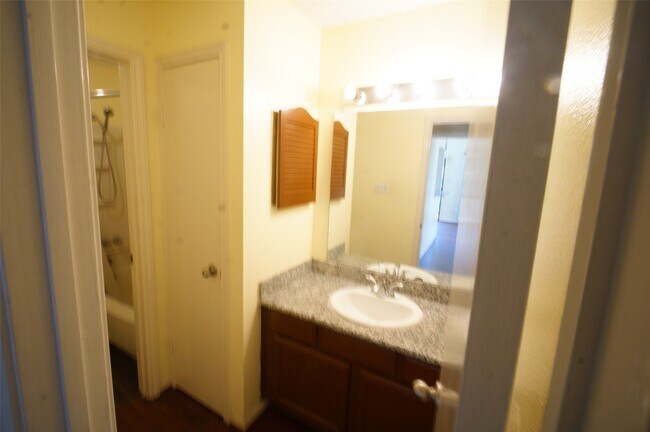 Building Photo - 8587 Sands Point Dr