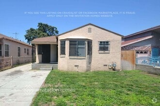 Building Photo - 827 E Colden Ave