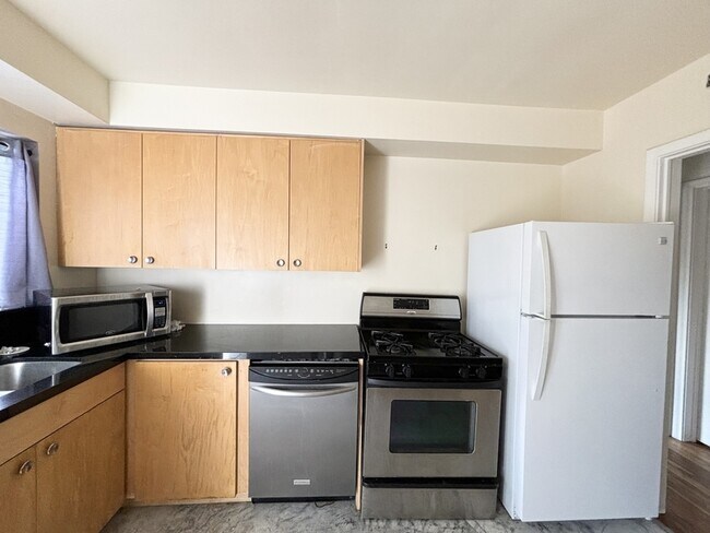 Building Photo - 1507 S 700 E