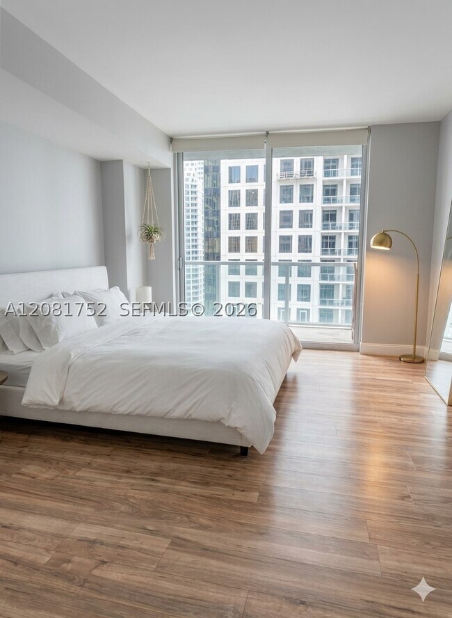 Building Photo - 500 Brickell Ave