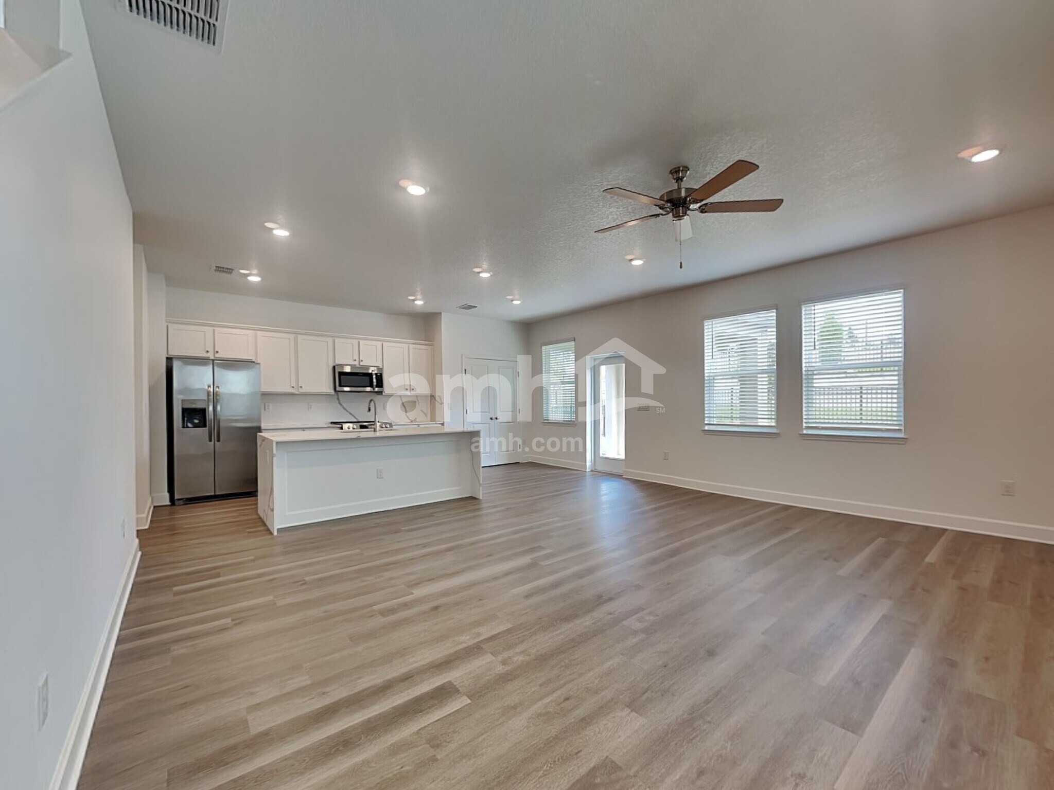 Building Photo - 37869 Dusty Saddle Ln