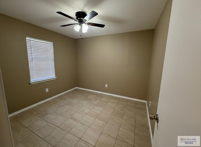 Building Photo - 513 E Monroe Ave