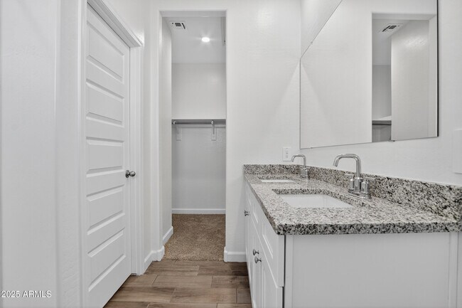 Building Photo - 9362 S Marisol Dr