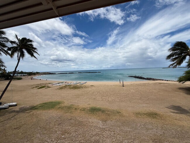 Building Photo - Pokai Bay Beach Cabanas