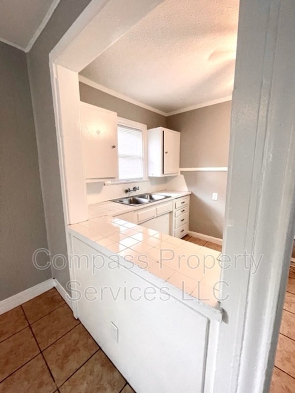 Building Photo - 628 N 36th St