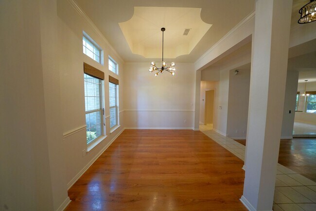 Building Photo - Beautifully Updated Home in Olympia Hills ...