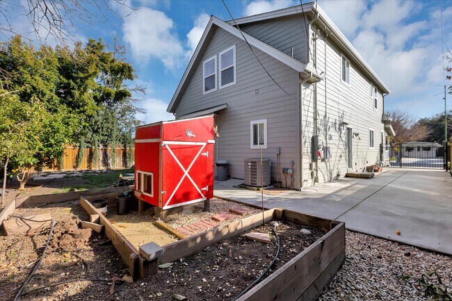Building Photo - 2325 Cherrystone Dr