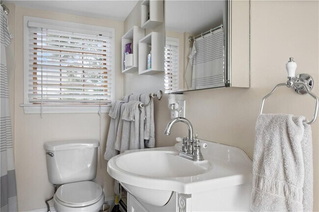 Building Photo - 22 Stockholm St