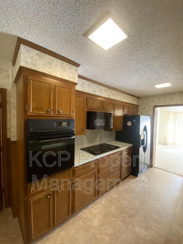 Building Photo - 7601 Oxford Pl