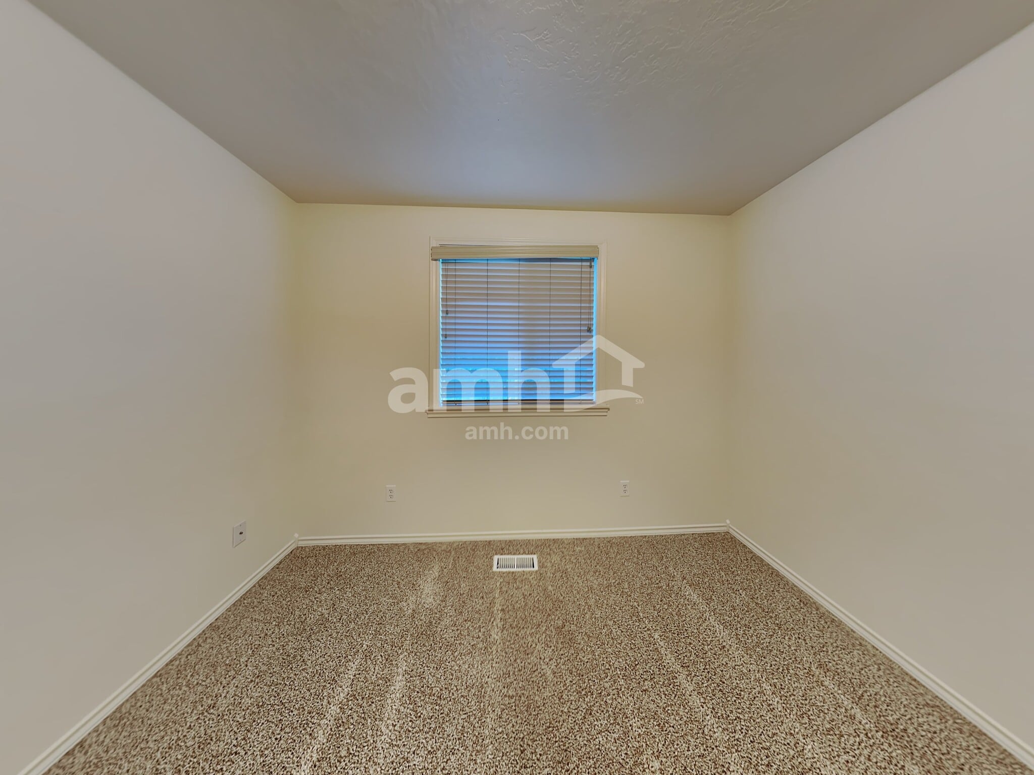 Building Photo - 1285 W Verbena Dr