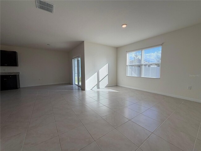 Building Photo - 4657 Bernard Blvd