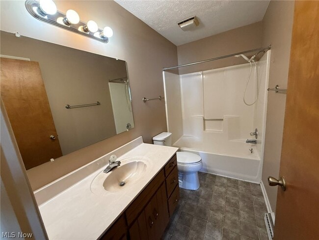 Building Photo - 604 Harger St