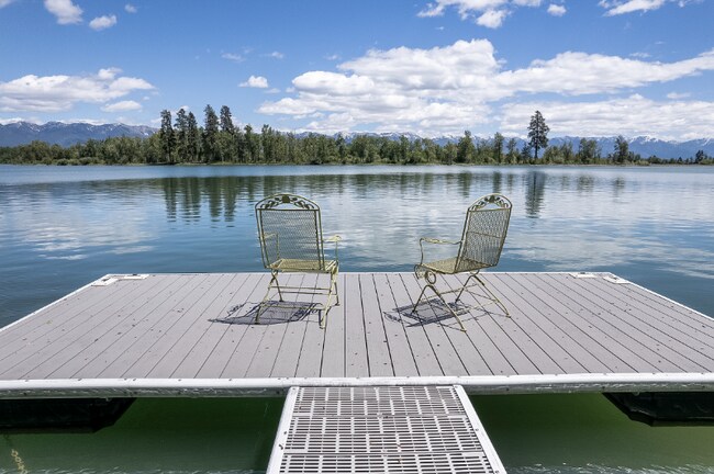 Building Photo - 1815 Lower Valley Rd