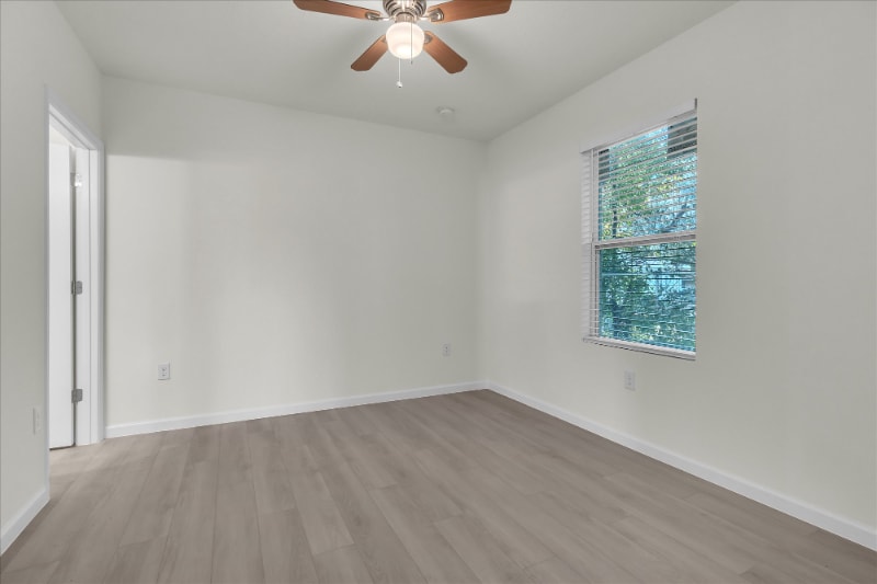 Building Photo - 652 Kensington St