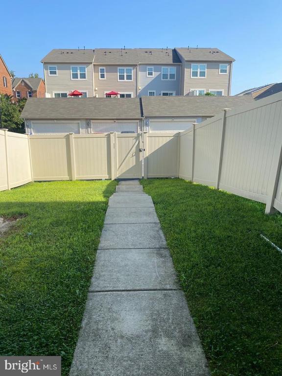 Building Photo - 5556 Peanuts Ln