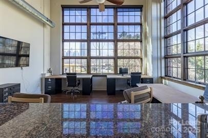 Primary Photo - 715 N Graham St